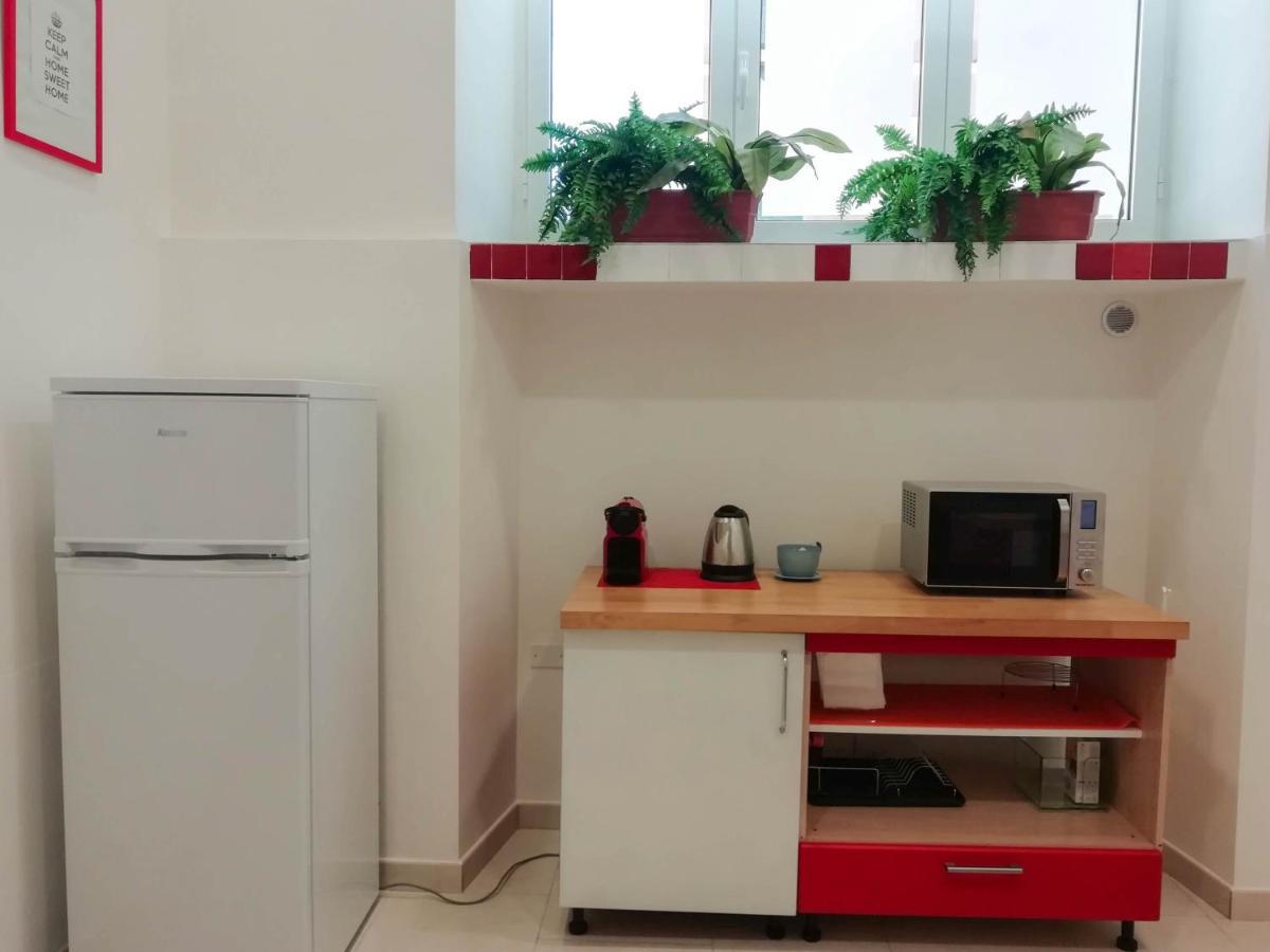 Appartamento Indipendente A Due Passi Dal Centro Savona Bagian luar foto
