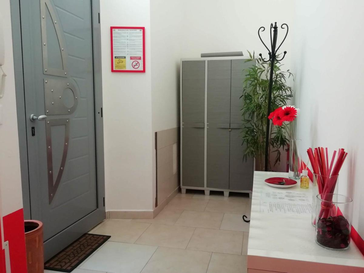 Appartamento Indipendente A Due Passi Dal Centro Savona Bagian luar foto