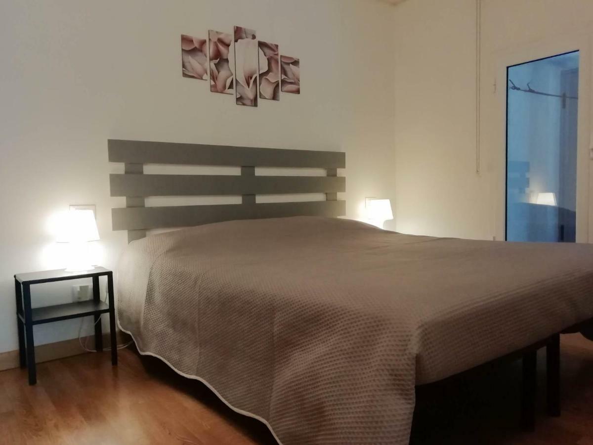 Appartamento Indipendente A Due Passi Dal Centro Savona Bagian luar foto